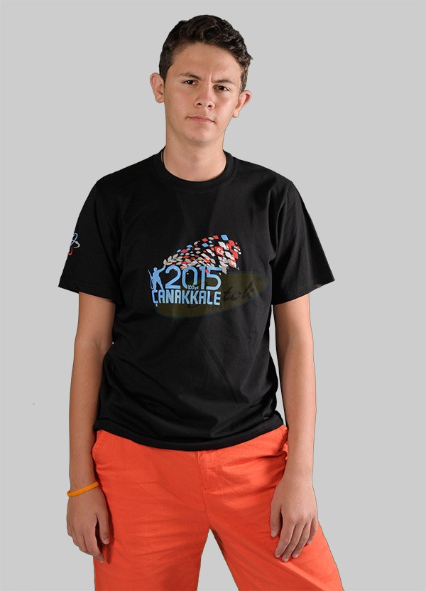 Siyah T-Shirt Modeli